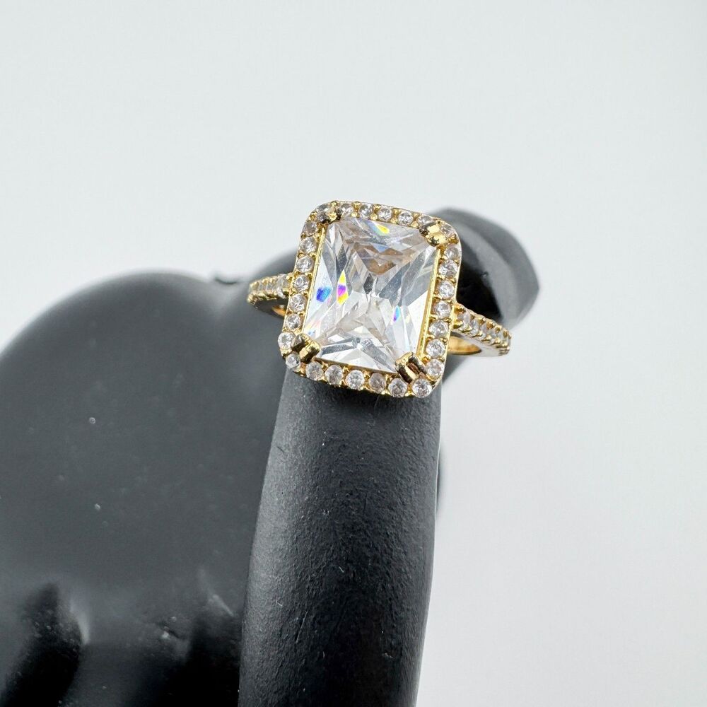 Vintage Gold Tone Halo Cocktail Ring Clear Stone Glam Sparkle Statement Retro